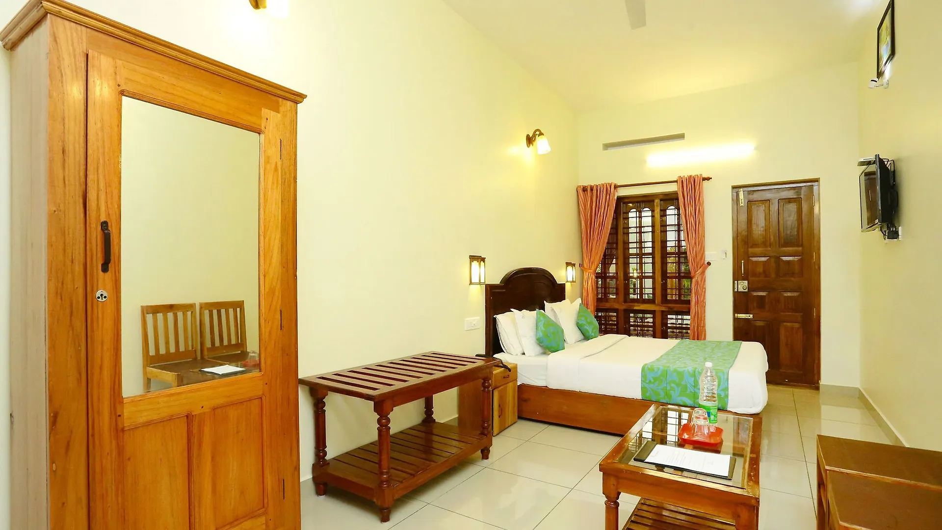 Oyo 12937 Hotel Periyar Canopy テッカディ