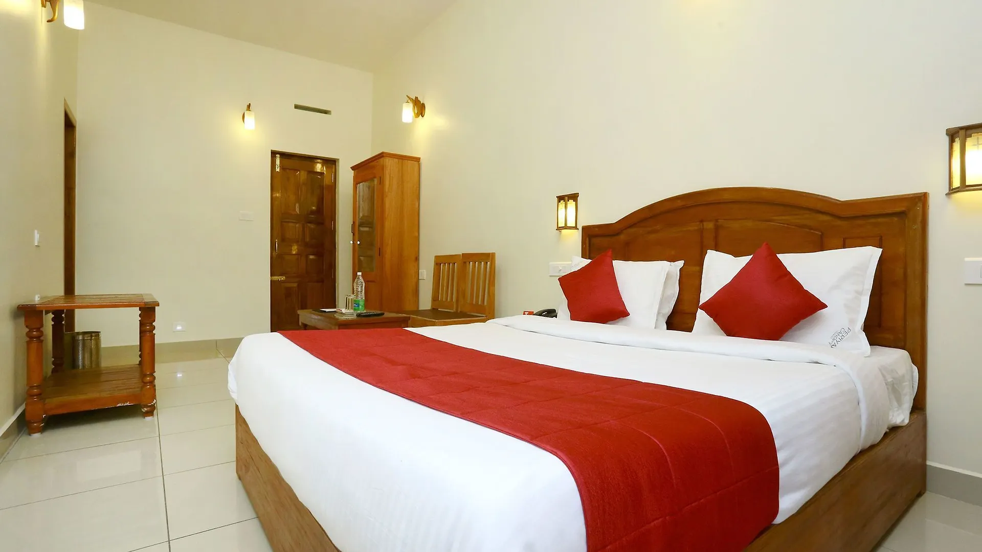 Oyo 12937 Hotel Periyar Canopy テッカディ