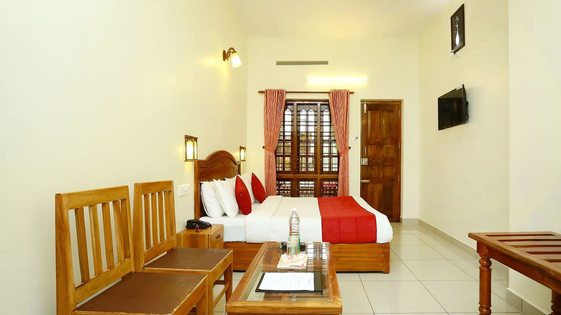 Oyo 12937 Hotel Periyar Canopy テッカディ