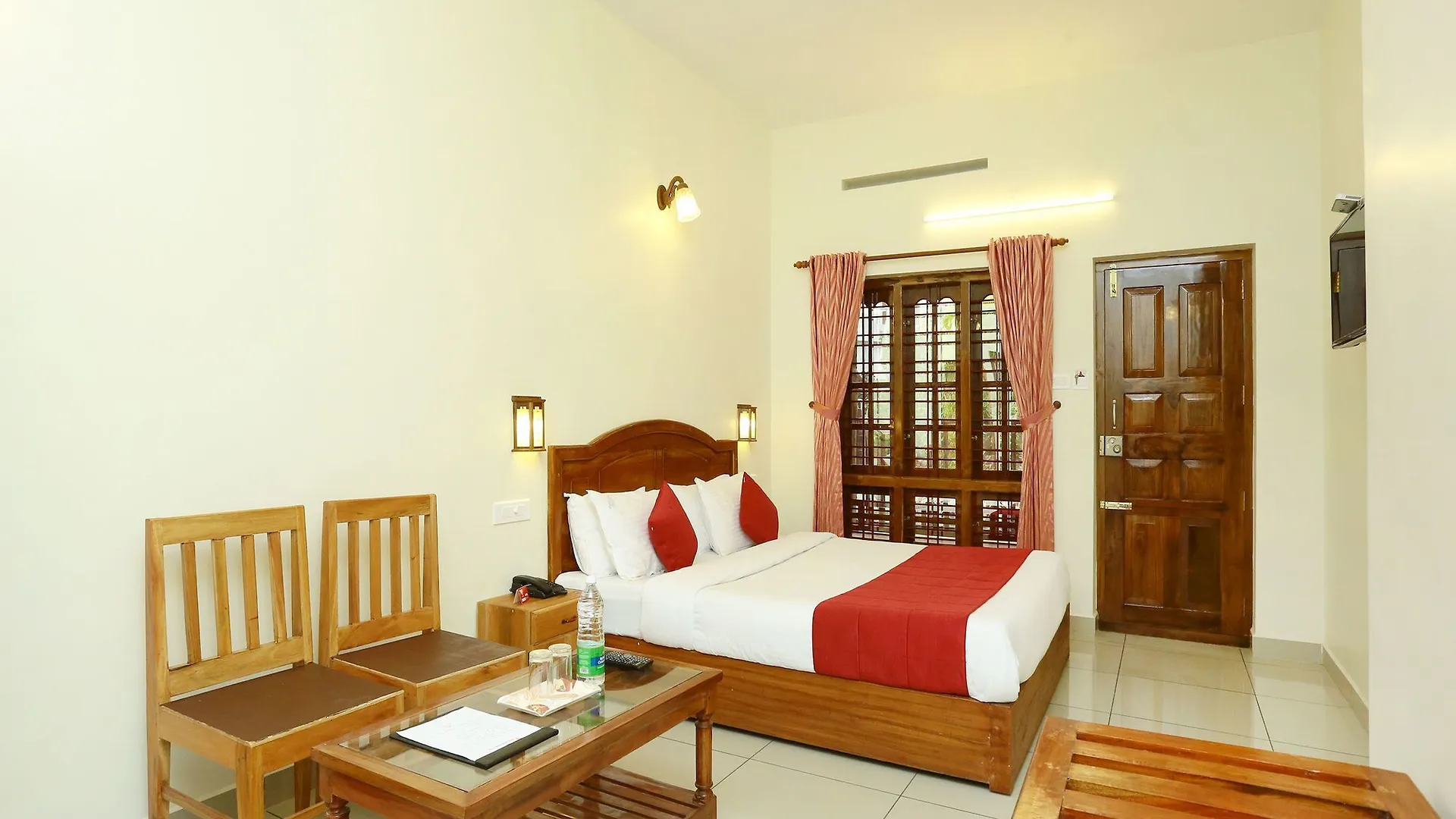 Oyo 12937 Hotel Periyar Canopy テッカディ 3*,